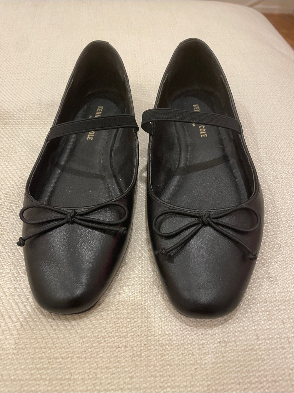 Kenneth Cole black ballet flats size 6.5